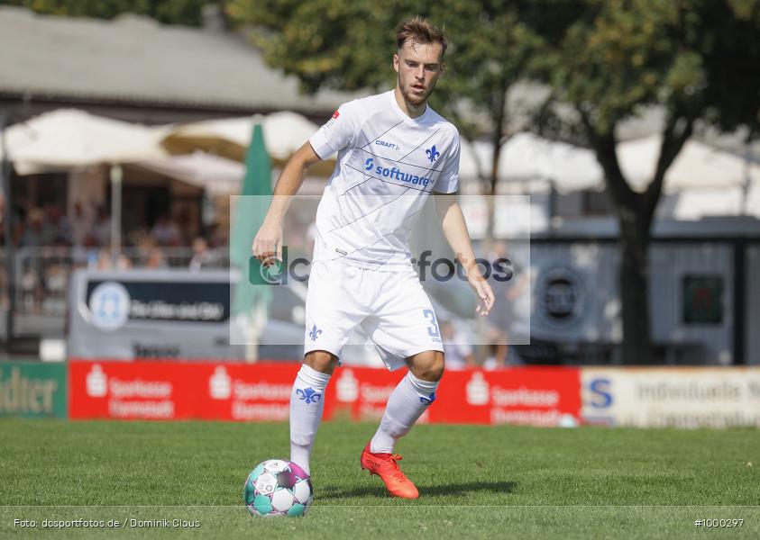 COVID-19 /, Geisterspiel, Hessenliga, 2.Bundesliga, SV Darmstadt 98, SC Viktoria Griesheim, Freundschaftsspiel, Regionalsport, Voetball, Sport, Saison 2020/2021, Le Football, Germany, Futbol, Fussball, Fotball, Deutschland, DFB, Calcio, Aktion, Action - Bild-ID: 1000297 COVID-19 /, Geisterspiel, Hessenliga, 2.Bundesliga, SV Darmstadt 98, SC Viktoria Griesheim, Freundschaftsspiel, Regionalsport, Voetball, Sport, Saison 2020/2021, Le Football, Germany, Futbol, Fussball, Fotball, Deutschland, DFB, Calcio, Aktion, Action - Bild-ID: 1000297