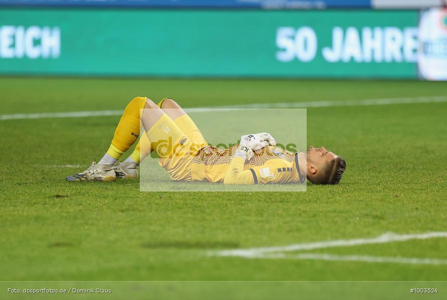 Geisterspiel, COVID-19, Pandemie, SpVgg. Unterhaching, SV Waldhof Mannheim, 3. Liga, Regionalsport, Voetball, Sport, Saison 2020/2021, Le Football, Germany, Futbol, Fussball, Fotball, Deutschland, DFB, Calcio, Aktion, Action - Bild-ID: 1003524 Geisterspiel, COVID-19, Pandemie, SpVgg. Unterhaching, SV Waldhof Mannheim, 3. Liga, Regionalsport, Voetball, Sport, Saison 2020/2021, Le Football, Germany, Futbol, Fussball, Fotball, Deutschland, DFB, Calcio, Aktion, Action - Bild-ID: 1003524