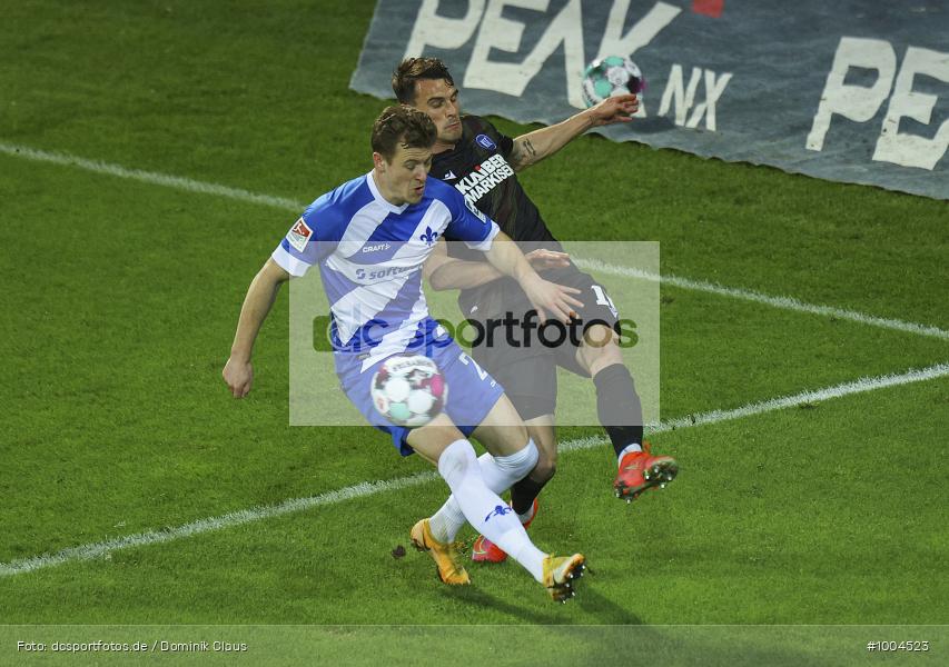 Geisterspiel, COVID-19, Pandemie, Karlsruher SC, SV Darmstadt 98, 2. Bundesliga, Regionalsport, Voetball, Sport, Saison 2020/2021, Le Football, Germany, Futbol, Fussball, Fotball, Deutschland, DFB, Calcio, Aktion, Action - Bild-ID: 1004523