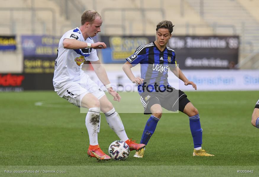 Geisterspiel, COVID-19, Pandemie, SV Waldhof Mannheim , 1. FC Saarbrücken, 3. Liga, Regionalsport, Voetball, Sport, Saison 2020/2021, Le Football, Germany, Futbol, Fussball, Fotball, Deutschland, DFB, Calcio, Aktion, Action - Bild-ID: 1005842