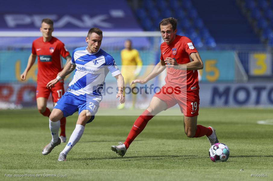 Geisterspiel, COVID-19, Pandemie, 1. FC Heidenheim, SV Darmstadt 98, 2. Bundesliga, Regionalsport, Voetball, Sport, Saison 2020/2021, Le Football, Germany, Futbol, Fussball, Fotball, Deutschland, DFB, Calcio, Aktion, Action - Bild-ID: 1006854