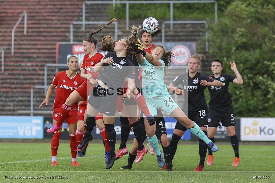 Geisterspiel, COVID-19, Pandemie, FC Bayern München, Eintracht Frankfurt, 2. Bundesliga, Frauen, Regionalsport, Voetball, Sport, Saison 2020/2021, Le Football, Germany, Futbol, Fussball, Fotball, Deutschland, DFB, Calcio, Aktion, Action - Bild-ID: 1007529