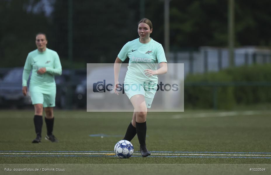 FSG Leeheim, FSG Kickers Mörfelden/Walldorf, Gruppenliga, Voetball, Sport, Le Football, Germany, Futbol, Fotball, Fussball, Deutschland, DFL, DFB, Calcio, 2021/22, Saison 2021/2022 - Bild-ID: 1020569 FSG Leeheim, FSG Kickers Mörfelden/Walldorf, Gruppenliga, Voetball, Sport, Le Football, Germany, Futbol, Fotball, Fussball, Deutschland, DFL, DFB, Calcio, 2021/22, Saison 2021/2022 - Bild-ID: 1020569