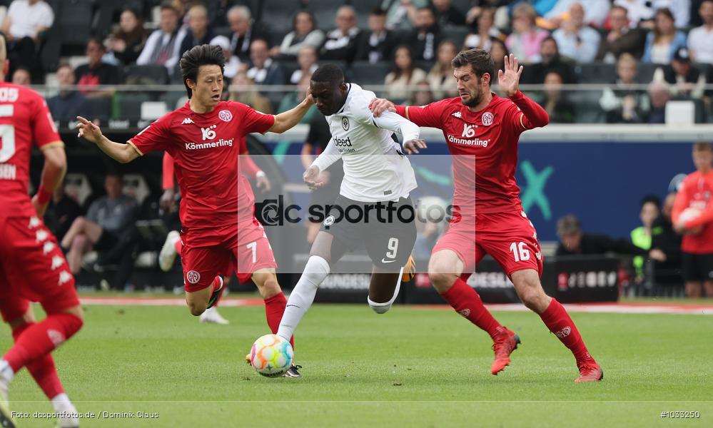 1. FSV Mainz 05, Eintracht Frankfurt, 1. Bundesliga, Bundesliga, Voetball, Sport, Le Football, Germany, Futbol, Fotball, Fussball, Deutschland, DFL, DFB, Calcio, 2022/23, Saison 2022/2023 - Bild-ID: 1033250 1. FSV Mainz 05, Eintracht Frankfurt, 1. Bundesliga, Bundesliga, Voetball, Sport, Le Football, Germany, Futbol, Fotball, Fussball, Deutschland, DFL, DFB, Calcio, 2022/23, Saison 2022/2023 - Bild-ID: 1033250