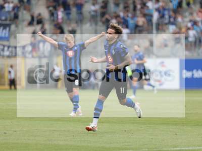 Fotos von SV Waldhof Mannheim - VfB Lübeck auf dcsportfotos.de