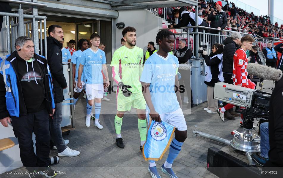 Manchester City, 1. FSV Mainz 05, Achtelfinale, UEFA Youth League, Youth League, UEFA, Voetball, Sport, Le Football, Germany, Futbol, Fotball, Fussball, Deutschland, DFL, DFB, Calcio, 2023/24, Saison 2023/2024 - Bild-ID: 1044302