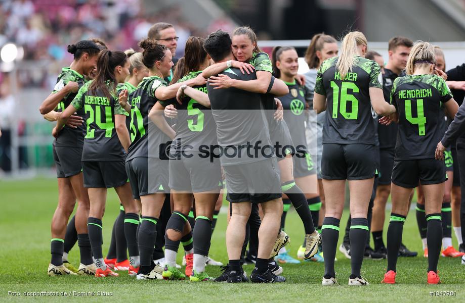 VfL Wolfsburg, FC Bayern München, Finale, DFB-Pokalfinale, Frauen, Voetball, Sport, Le Football, Germany, Futbol, Fotball, Fussball, Deutschland, DFL, DFB, Calcio, 2023/24, Saison 2023/2024 - Bild-ID: 1047981 VfL Wolfsburg, FC Bayern München, Finale, DFB-Pokalfinale, Frauen, Voetball, Sport, Le Football, Germany, Futbol, Fotball, Fussball, Deutschland, DFL, DFB, Calcio, 2023/24, Saison 2023/2024 - Bild-ID: 1047981