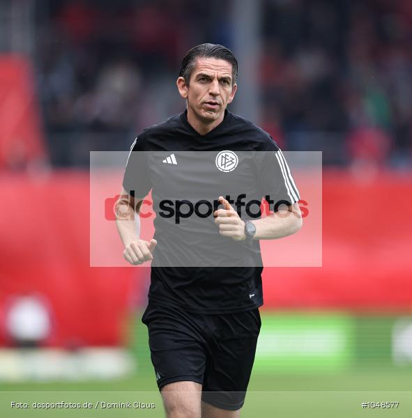 FC Sankt Pauli, FC St. Pauli, SV Wehen Wiesbaden, 2. Bundesliga, Liga, 2. Liga, Voetball, Sport, Le Football, Germany, Futbol, Fotball, Fussball, Deutschland, DFL, DFB, Calcio, 2023/24, Saison 2023/2024 - Bild-ID: 1048577 FC Sankt Pauli, FC St. Pauli, SV Wehen Wiesbaden, 2. Bundesliga, Liga, 2. Liga, Voetball, Sport, Le Football, Germany, Futbol, Fotball, Fussball, Deutschland, DFL, DFB, Calcio, 2023/24, Saison 2023/2024 - Bild-ID: 1048577