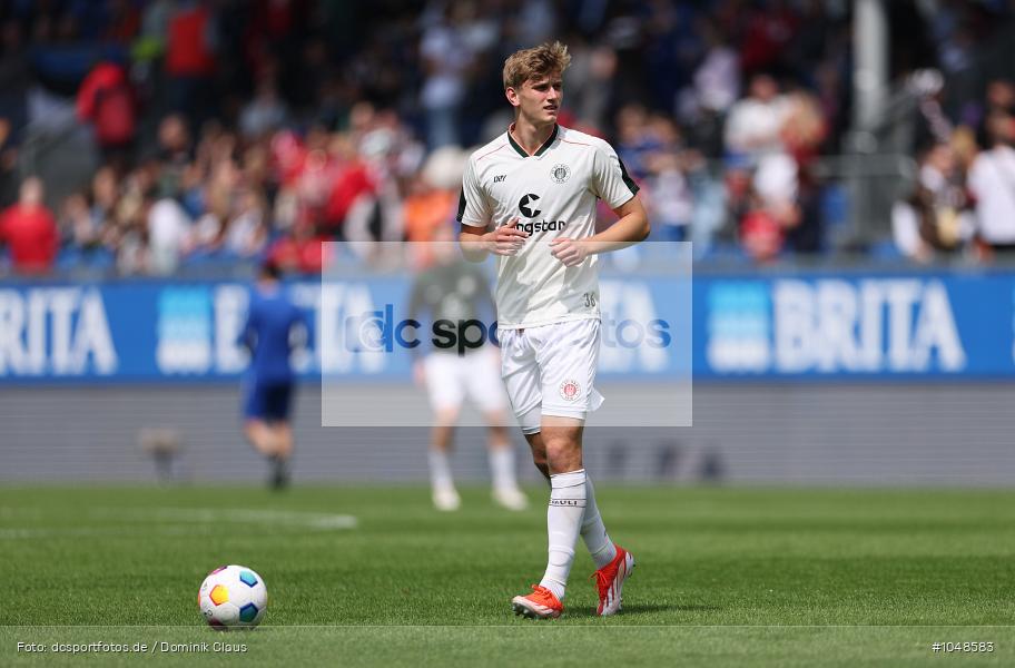 FC Sankt Pauli, FC St. Pauli, SV Wehen Wiesbaden, 2. Bundesliga, Liga, 2. Liga, Voetball, Sport, Le Football, Germany, Futbol, Fotball, Fussball, Deutschland, DFL, DFB, Calcio, 2023/24, Saison 2023/2024 - Bild-ID: 1048583 FC Sankt Pauli, FC St. Pauli, SV Wehen Wiesbaden, 2. Bundesliga, Liga, 2. Liga, Voetball, Sport, Le Football, Germany, Futbol, Fotball, Fussball, Deutschland, DFL, DFB, Calcio, 2023/24, Saison 2023/2024 - Bild-ID: 1048583