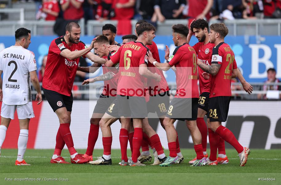 FC Sankt Pauli, FC St. Pauli, SV Wehen Wiesbaden, 2. Bundesliga, Liga, 2. Liga, Voetball, Sport, Le Football, Germany, Futbol, Fotball, Fussball, Deutschland, DFL, DFB, Calcio, 2023/24, Saison 2023/2024 - Bild-ID: 1048604 FC Sankt Pauli, FC St. Pauli, SV Wehen Wiesbaden, 2. Bundesliga, Liga, 2. Liga, Voetball, Sport, Le Football, Germany, Futbol, Fotball, Fussball, Deutschland, DFL, DFB, Calcio, 2023/24, Saison 2023/2024 - Bild-ID: 1048604