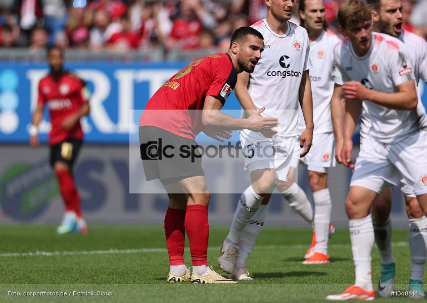 FC Sankt Pauli, FC St. Pauli, SV Wehen Wiesbaden, 2. Bundesliga, Liga, 2. Liga, Voetball, Sport, Le Football, Germany, Futbol, Fotball, Fussball, Deutschland, DFL, DFB, Calcio, 2023/24, Saison 2023/2024 - Bild-ID: 1048614 FC Sankt Pauli, FC St. Pauli, SV Wehen Wiesbaden, 2. Bundesliga, Liga, 2. Liga, Voetball, Sport, Le Football, Germany, Futbol, Fotball, Fussball, Deutschland, DFL, DFB, Calcio, 2023/24, Saison 2023/2024 - Bild-ID: 1048614