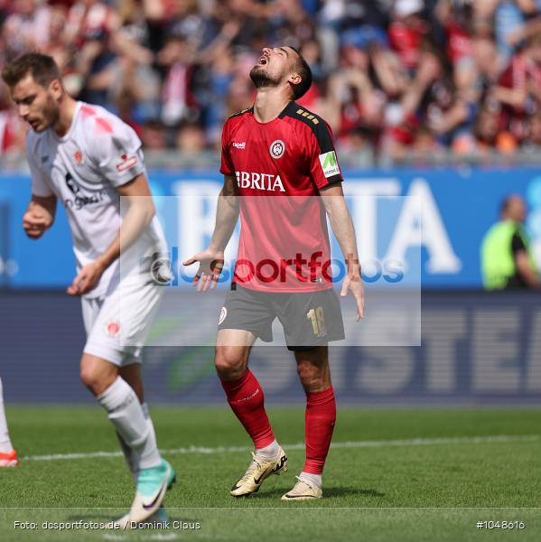 FC Sankt Pauli, FC St. Pauli, SV Wehen Wiesbaden, 2. Bundesliga, Liga, 2. Liga, Voetball, Sport, Le Football, Germany, Futbol, Fotball, Fussball, Deutschland, DFL, DFB, Calcio, 2023/24, Saison 2023/2024 - Bild-ID: 1048616 FC Sankt Pauli, FC St. Pauli, SV Wehen Wiesbaden, 2. Bundesliga, Liga, 2. Liga, Voetball, Sport, Le Football, Germany, Futbol, Fotball, Fussball, Deutschland, DFL, DFB, Calcio, 2023/24, Saison 2023/2024 - Bild-ID: 1048616