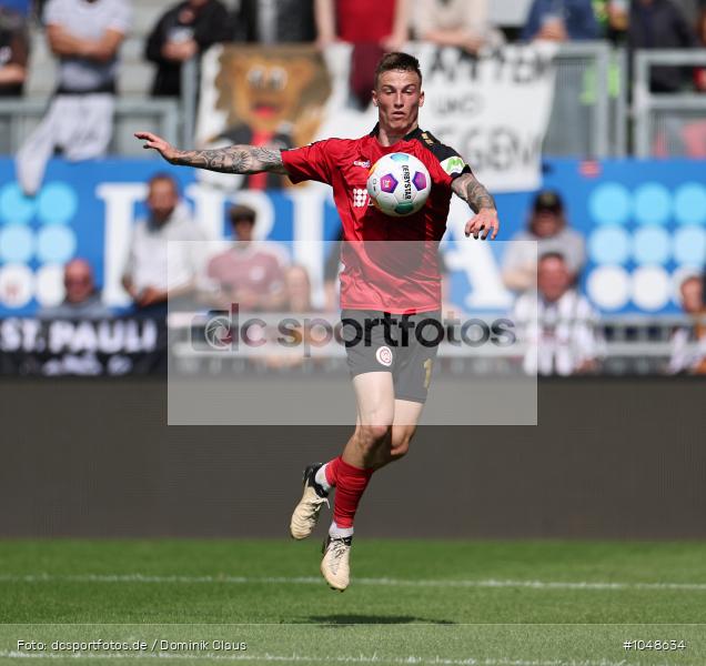 FC Sankt Pauli, FC St. Pauli, SV Wehen Wiesbaden, 2. Bundesliga, Liga, 2. Liga, Voetball, Sport, Le Football, Germany, Futbol, Fotball, Fussball, Deutschland, DFL, DFB, Calcio, 2023/24, Saison 2023/2024 - Bild-ID: 1048634 FC Sankt Pauli, FC St. Pauli, SV Wehen Wiesbaden, 2. Bundesliga, Liga, 2. Liga, Voetball, Sport, Le Football, Germany, Futbol, Fotball, Fussball, Deutschland, DFL, DFB, Calcio, 2023/24, Saison 2023/2024 - Bild-ID: 1048634
