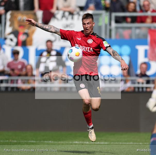 FC Sankt Pauli, FC St. Pauli, SV Wehen Wiesbaden, 2. Bundesliga, Liga, 2. Liga, Voetball, Sport, Le Football, Germany, Futbol, Fotball, Fussball, Deutschland, DFL, DFB, Calcio, 2023/24, Saison 2023/2024 - Bild-ID: 1048635 FC Sankt Pauli, FC St. Pauli, SV Wehen Wiesbaden, 2. Bundesliga, Liga, 2. Liga, Voetball, Sport, Le Football, Germany, Futbol, Fotball, Fussball, Deutschland, DFL, DFB, Calcio, 2023/24, Saison 2023/2024 - Bild-ID: 1048635