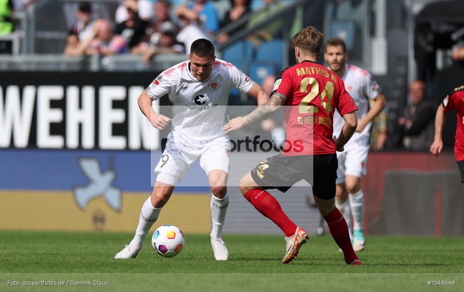 FC Sankt Pauli, FC St. Pauli, SV Wehen Wiesbaden, 2. Bundesliga, Liga, 2. Liga, Voetball, Sport, Le Football, Germany, Futbol, Fotball, Fussball, Deutschland, DFL, DFB, Calcio, 2023/24, Saison 2023/2024 - Bild-ID: 1048648