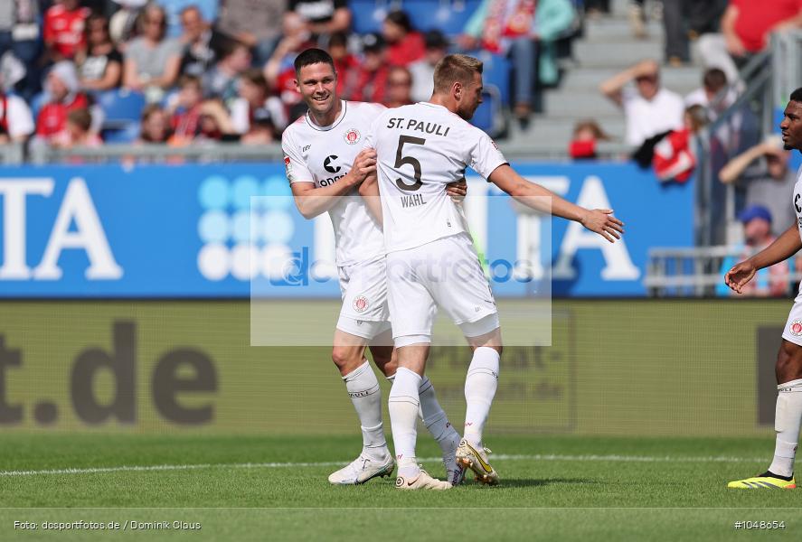 FC Sankt Pauli, FC St. Pauli, SV Wehen Wiesbaden, 2. Bundesliga, Liga, 2. Liga, Voetball, Sport, Le Football, Germany, Futbol, Fotball, Fussball, Deutschland, DFL, DFB, Calcio, 2023/24, Saison 2023/2024 - Bild-ID: 1048654 FC Sankt Pauli, FC St. Pauli, SV Wehen Wiesbaden, 2. Bundesliga, Liga, 2. Liga, Voetball, Sport, Le Football, Germany, Futbol, Fotball, Fussball, Deutschland, DFL, DFB, Calcio, 2023/24, Saison 2023/2024 - Bild-ID: 1048654