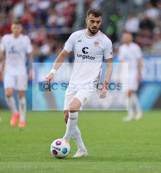 FC Sankt Pauli, FC St. Pauli, SV Wehen Wiesbaden, 2. Bundesliga, Liga, 2. Liga, Voetball, Sport, Le Football, Germany, Futbol, Fotball, Fussball, Deutschland, DFL, DFB, Calcio, 2023/24, Saison 2023/2024 - Bild-ID: 1048675 FC Sankt Pauli, FC St. Pauli, SV Wehen Wiesbaden, 2. Bundesliga, Liga, 2. Liga, Voetball, Sport, Le Football, Germany, Futbol, Fotball, Fussball, Deutschland, DFL, DFB, Calcio, 2023/24, Saison 2023/2024 - Bild-ID: 1048675