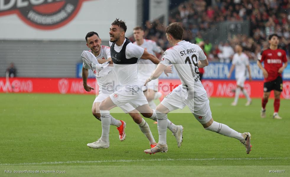 FC Sankt Pauli, FC St. Pauli, SV Wehen Wiesbaden, 2. Bundesliga, Liga, 2. Liga, Voetball, Sport, Le Football, Germany, Futbol, Fotball, Fussball, Deutschland, DFL, DFB, Calcio, 2023/24, Saison 2023/2024 - Bild-ID: 1048677