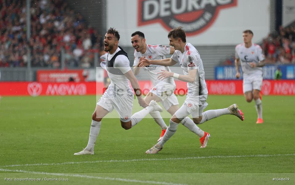 FC Sankt Pauli, FC St. Pauli, SV Wehen Wiesbaden, 2. Bundesliga, Liga, 2. Liga, Voetball, Sport, Le Football, Germany, Futbol, Fotball, Fussball, Deutschland, DFL, DFB, Calcio, 2023/24, Saison 2023/2024 - Bild-ID: 1048679 FC Sankt Pauli, FC St. Pauli, SV Wehen Wiesbaden, 2. Bundesliga, Liga, 2. Liga, Voetball, Sport, Le Football, Germany, Futbol, Fotball, Fussball, Deutschland, DFL, DFB, Calcio, 2023/24, Saison 2023/2024 - Bild-ID: 1048679