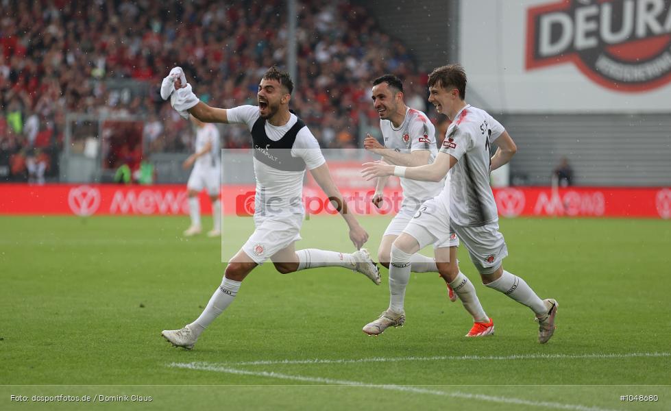 FC Sankt Pauli, FC St. Pauli, SV Wehen Wiesbaden, 2. Bundesliga, Liga, 2. Liga, Voetball, Sport, Le Football, Germany, Futbol, Fotball, Fussball, Deutschland, DFL, DFB, Calcio, 2023/24, Saison 2023/2024 - Bild-ID: 1048680 FC Sankt Pauli, FC St. Pauli, SV Wehen Wiesbaden, 2. Bundesliga, Liga, 2. Liga, Voetball, Sport, Le Football, Germany, Futbol, Fotball, Fussball, Deutschland, DFL, DFB, Calcio, 2023/24, Saison 2023/2024 - Bild-ID: 1048680
