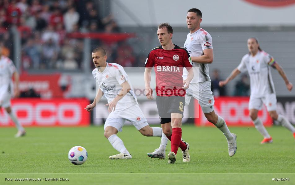 FC Sankt Pauli, FC St. Pauli, SV Wehen Wiesbaden, 2. Bundesliga, Liga, 2. Liga, Voetball, Sport, Le Football, Germany, Futbol, Fotball, Fussball, Deutschland, DFL, DFB, Calcio, 2023/24, Saison 2023/2024 - Bild-ID: 1048699 FC Sankt Pauli, FC St. Pauli, SV Wehen Wiesbaden, 2. Bundesliga, Liga, 2. Liga, Voetball, Sport, Le Football, Germany, Futbol, Fotball, Fussball, Deutschland, DFL, DFB, Calcio, 2023/24, Saison 2023/2024 - Bild-ID: 1048699