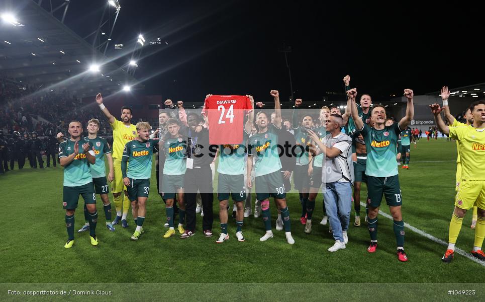 SSV Jahn Regensburg, SV Wehen Wiesbaden, Relegation, 3. Liga, 2. Bundesliga, Liga, 2. Liga, Voetball, Sport, Le Football, Germany, Futbol, Fotball, Fussball, Deutschland, DFL, DFB, Calcio, 2023/24, Saison 2023/2024 - Bild-ID: 1049223