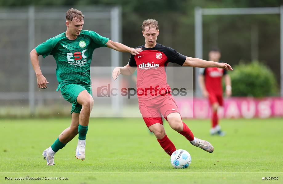 VfR Groß-Gerau, Rot-Weiß Darmstadt, Verbandsliga, Voetball, Sport, Le Football, Germany, Futbol, Fotball, Fussball, Deutschland, DFL, DFB, Calcio, 2024/25, Saison 2024/2025 - Bild-ID: 1051935 VfR Groß-Gerau, Rot-Weiß Darmstadt, Verbandsliga, Voetball, Sport, Le Football, Germany, Futbol, Fotball, Fussball, Deutschland, DFL, DFB, Calcio, 2024/25, Saison 2024/2025 - Bild-ID: 1051935