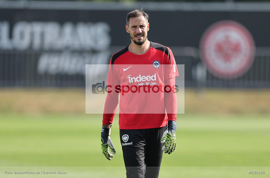 Eintracht Frankfurt, Training, Bundesliga, Voetball, Sport, Le Football, Germany, Futbol, Fotball, Fussball, Deutschland, DFL, DFB, Calcio, 2024/25, Saison 2024/2025 - Bild-ID: 1052658