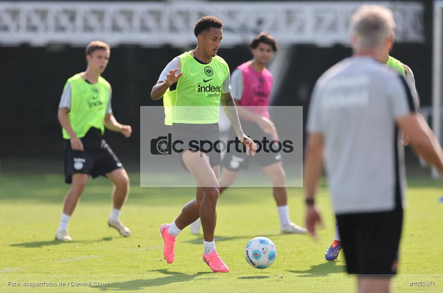 Eintracht Frankfurt, Training, Bundesliga, Voetball, Sport, Le Football, Germany, Futbol, Fotball, Fussball, Deutschland, DFL, DFB, Calcio, 2024/25, Saison 2024/2025 - Bild-ID: 1052671