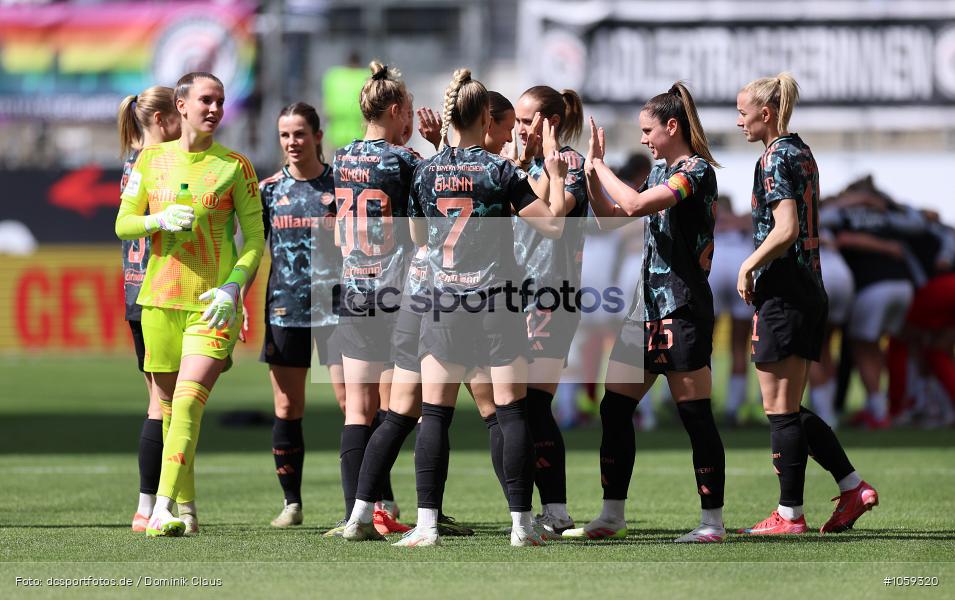 FC Bayern München, Eintracht Frankfurt, Frauen, 1. Bundesliga, Bundesliga, Voetball, Sport, Le Football, Germany, Futbol, Fotball, Fussball, Deutschland, DFL, DFB, Calcio, 2024/25, Saison 2024/2025 - Bild-ID: 1059320 FC Bayern München, Eintracht Frankfurt, Frauen, 1. Bundesliga, Bundesliga, Voetball, Sport, Le Football, Germany, Futbol, Fotball, Fussball, Deutschland, DFL, DFB, Calcio, 2024/25, Saison 2024/2025 - Bild-ID: 1059320
