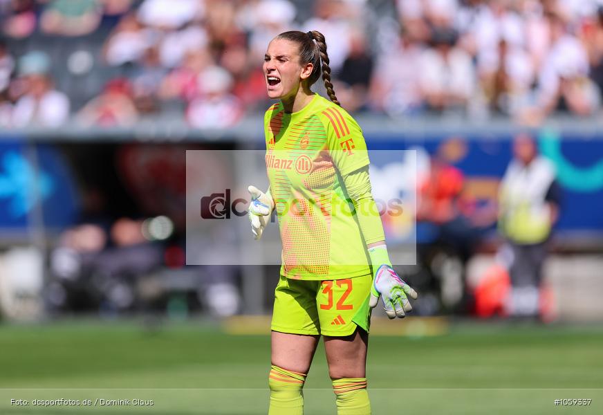 FC Bayern München, Eintracht Frankfurt, Frauen, 1. Bundesliga, Bundesliga, Voetball, Sport, Le Football, Germany, Futbol, Fotball, Fussball, Deutschland, DFL, DFB, Calcio, 2024/25, Saison 2024/2025 - Bild-ID: 1059337 FC Bayern München, Eintracht Frankfurt, Frauen, 1. Bundesliga, Bundesliga, Voetball, Sport, Le Football, Germany, Futbol, Fotball, Fussball, Deutschland, DFL, DFB, Calcio, 2024/25, Saison 2024/2025 - Bild-ID: 1059337