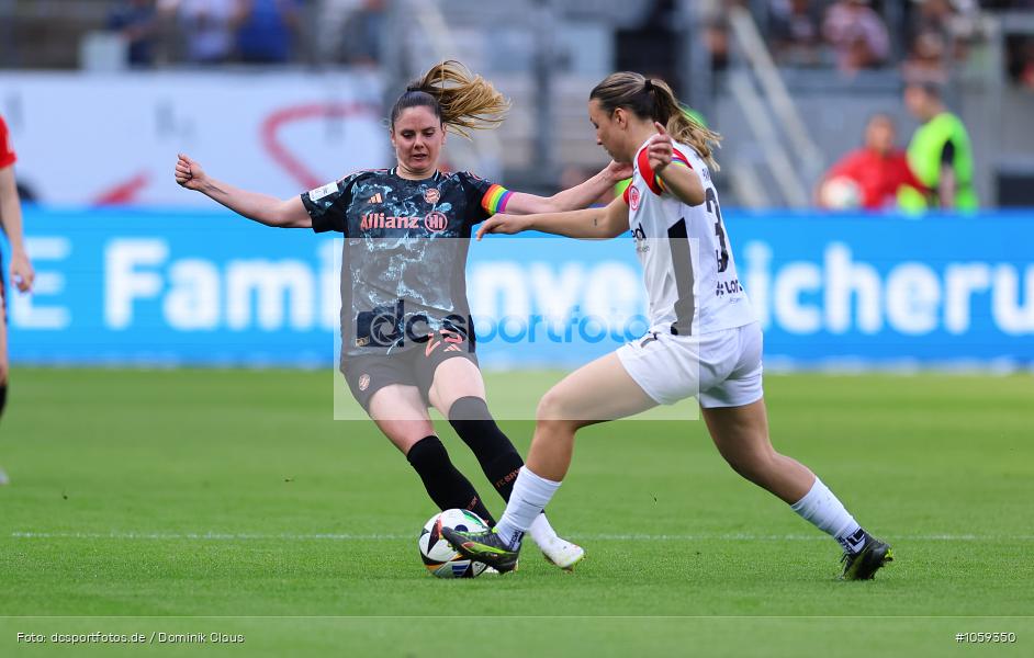 FC Bayern München, Eintracht Frankfurt, Frauen, 1. Bundesliga, Bundesliga, Voetball, Sport, Le Football, Germany, Futbol, Fotball, Fussball, Deutschland, DFL, DFB, Calcio, 2024/25, Saison 2024/2025 - Bild-ID: 1059350 FC Bayern München, Eintracht Frankfurt, Frauen, 1. Bundesliga, Bundesliga, Voetball, Sport, Le Football, Germany, Futbol, Fotball, Fussball, Deutschland, DFL, DFB, Calcio, 2024/25, Saison 2024/2025 - Bild-ID: 1059350