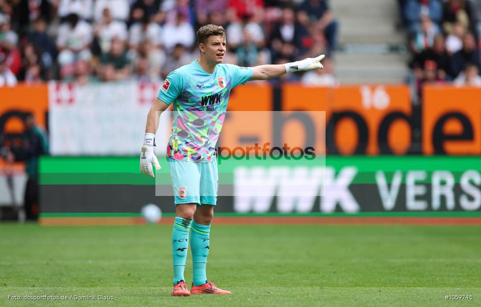 Eintracht Frankfurt, FC Augsburg, 1. Bundesliga, Bundesliga, Voetball, Sport, Le Football, Germany, Futbol, Fotball, Fussball, Deutschland, DFL, DFB, Calcio, 2024/25, Saison 2024/2025 - Bild-ID: 1059745 Eintracht Frankfurt, FC Augsburg, 1. Bundesliga, Bundesliga, Voetball, Sport, Le Football, Germany, Futbol, Fotball, Fussball, Deutschland, DFL, DFB, Calcio, 2024/25, Saison 2024/2025 - Bild-ID: 1059745