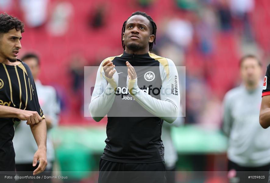 Eintracht Frankfurt, FC Augsburg, 1. Bundesliga, Bundesliga, Voetball, Sport, Le Football, Germany, Futbol, Fotball, Fussball, Deutschland, DFL, DFB, Calcio, 2024/25, Saison 2024/2025 - Bild-ID: 1059823 Eintracht Frankfurt, FC Augsburg, 1. Bundesliga, Bundesliga, Voetball, Sport, Le Football, Germany, Futbol, Fotball, Fussball, Deutschland, DFL, DFB, Calcio, 2024/25, Saison 2024/2025 - Bild-ID: 1059823