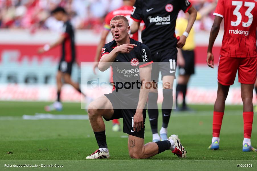 Eintracht Frankfurt, SC Freiburg, 1. Bundesliga, Bundesliga, Voetball, Sport, Le Football, Germany, Futbol, Fotball, Fussball, Deutschland, DFL, DFB, Calcio, 2024/25, Saison 2024/2025 - Bild-ID: 1060358