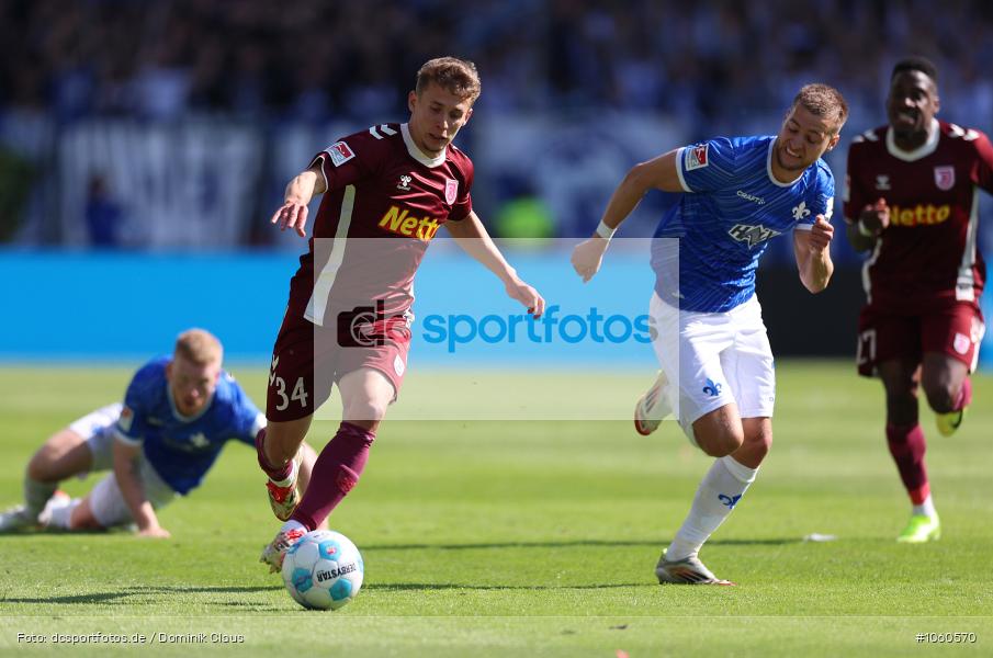 SSV Jahn Regensburg, SV Darmstadt 98, 2. Liga, 2. Bundesliga, Bundesliga, Liga, Voetball, Sport, Le Football, Germany, Futbol, Fotball, Fussball, Deutschland, DFL, DFB, Calcio, 2024/25, Saison 2024/2025 - Bild-ID: 1060570