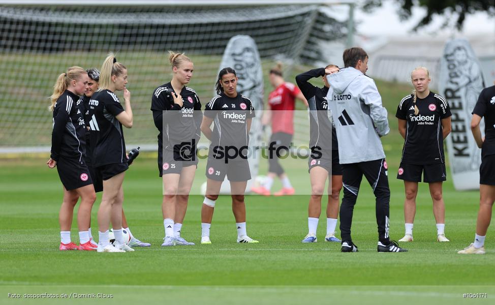 Eintracht Frankfurt, Training, Bundesliga, Voetball, Sport, Le Football, Germany, Futbol, Fotball, Fussball, Deutschland, DFL, DFB, Calcio, 2025/26, Saison 2025/2026 - Bild-ID: 1061171