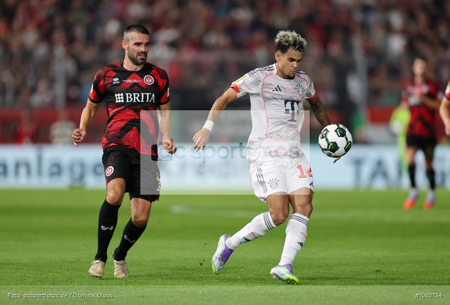 FC Bayern München, SV Wehen Wiesbaden, Pokal, DFB-Pokal, Voetball, Sport, Le Football, Germany, Futbol, Fotball, Fussball, Deutschland, DFL, DFB, Calcio, 2025/26, Saison 2025/2026 - Bild-ID: 1062134