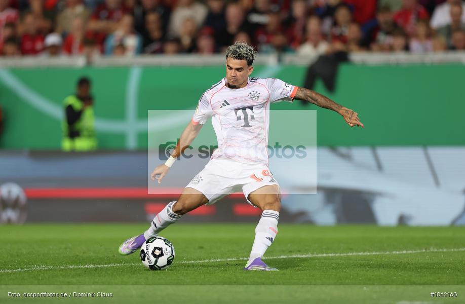 FC Bayern München, SV Wehen Wiesbaden, Pokal, DFB-Pokal, Voetball, Sport, Le Football, Germany, Futbol, Fotball, Fussball, Deutschland, DFL, DFB, Calcio, 2025/26, Saison 2025/2026 - Bild-ID: 1062160
