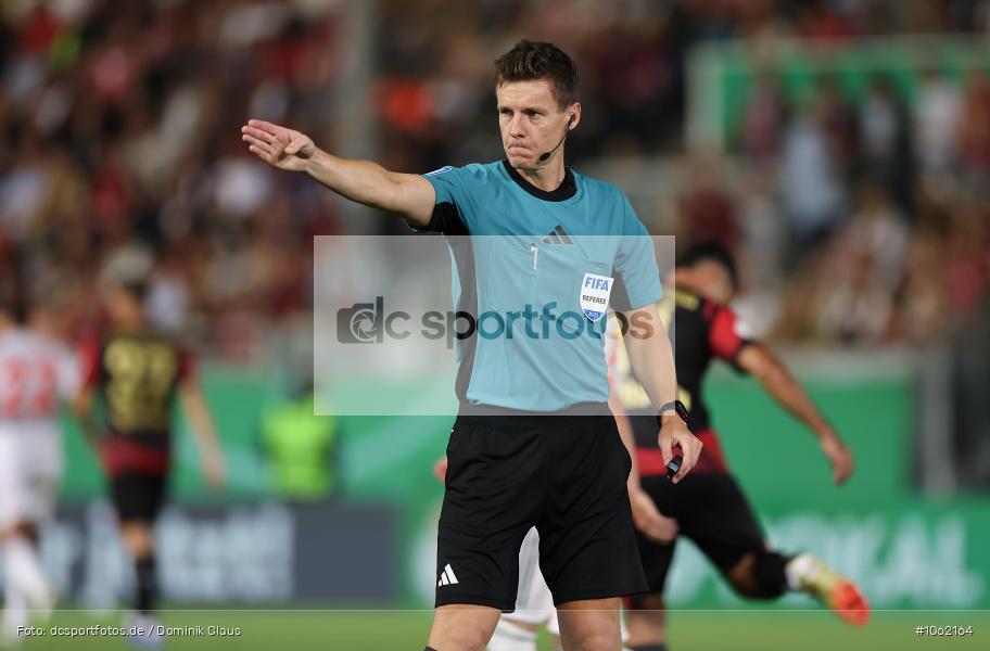 FC Bayern München, SV Wehen Wiesbaden, Pokal, DFB-Pokal, Voetball, Sport, Le Football, Germany, Futbol, Fotball, Fussball, Deutschland, DFL, DFB, Calcio, 2025/26, Saison 2025/2026 - Bild-ID: 1062164