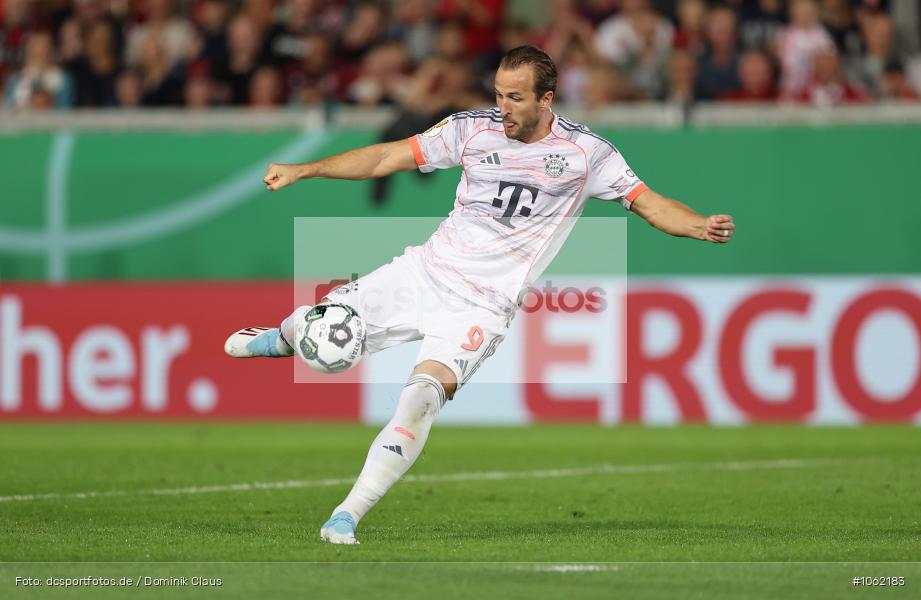 FC Bayern München, SV Wehen Wiesbaden, Pokal, DFB-Pokal, Voetball, Sport, Le Football, Germany, Futbol, Fotball, Fussball, Deutschland, DFL, DFB, Calcio, 2025/26, Saison 2025/2026 - Bild-ID: 1062183