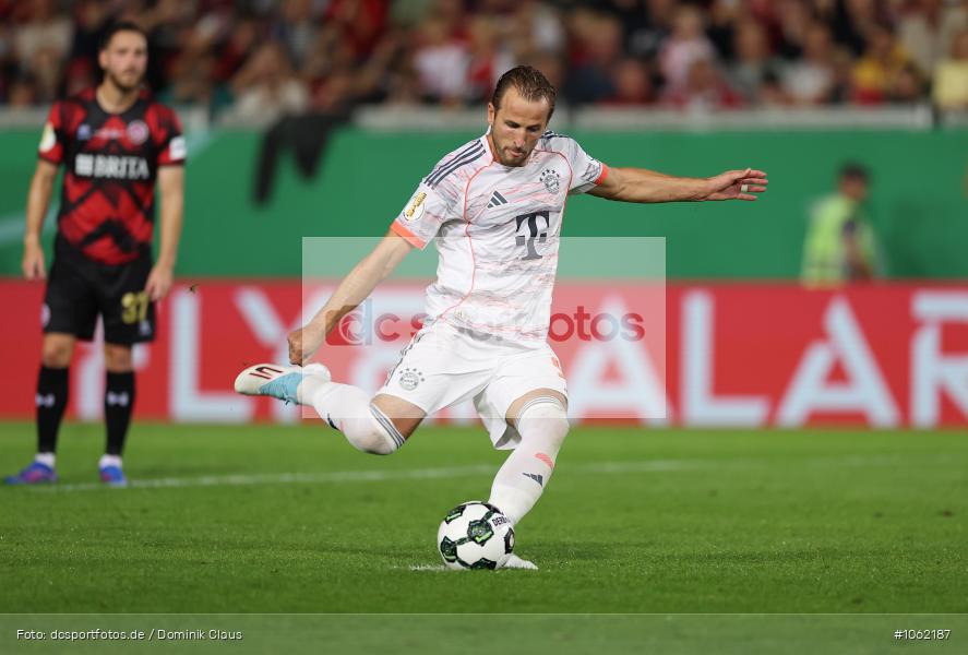 FC Bayern München, SV Wehen Wiesbaden, Pokal, DFB-Pokal, Voetball, Sport, Le Football, Germany, Futbol, Fotball, Fussball, Deutschland, DFL, DFB, Calcio, 2025/26, Saison 2025/2026 - Bild-ID: 1062187