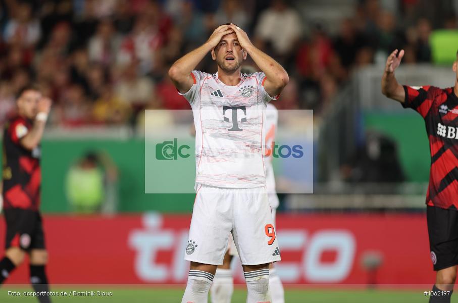 FC Bayern München, SV Wehen Wiesbaden, Pokal, DFB-Pokal, Voetball, Sport, Le Football, Germany, Futbol, Fotball, Fussball, Deutschland, DFL, DFB, Calcio, 2025/26, Saison 2025/2026 - Bild-ID: 1062197