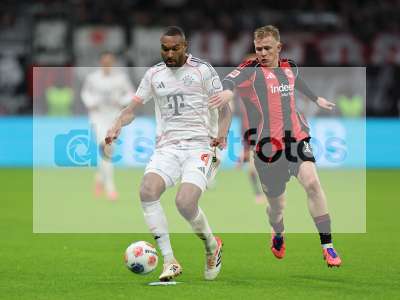 Fotos von Eintracht Frankfurt - FC Bayern München auf dcsportfotos.de