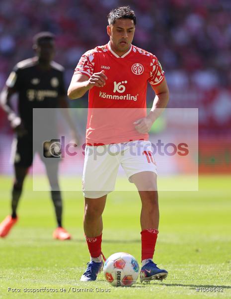 FC Bayern München, 1. FSV Mainz 05, Liga, Bundesliga, Voetball, Sport, Le Football, Germany, Futbol, Fotball, Fussball, Deutschland, DFL, DFB, Calcio, 2025/26, Saison 2025/2026 - Bild-ID: 1068582