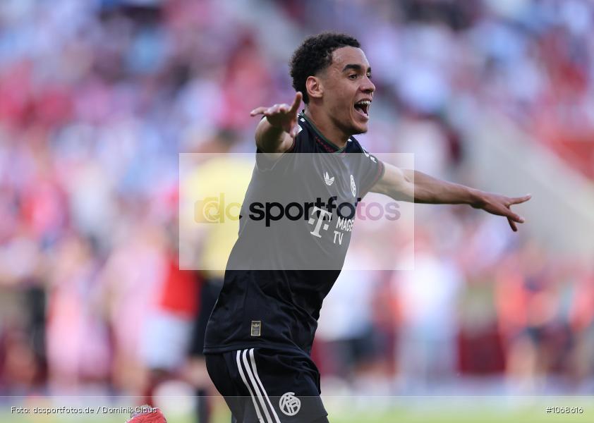 FC Bayern München, 1. FSV Mainz 05, Liga, Bundesliga, Voetball, Sport, Le Football, Germany, Futbol, Fotball, Fussball, Deutschland, DFL, DFB, Calcio, 2025/26, Saison 2025/2026 - Bild-ID: 1068616